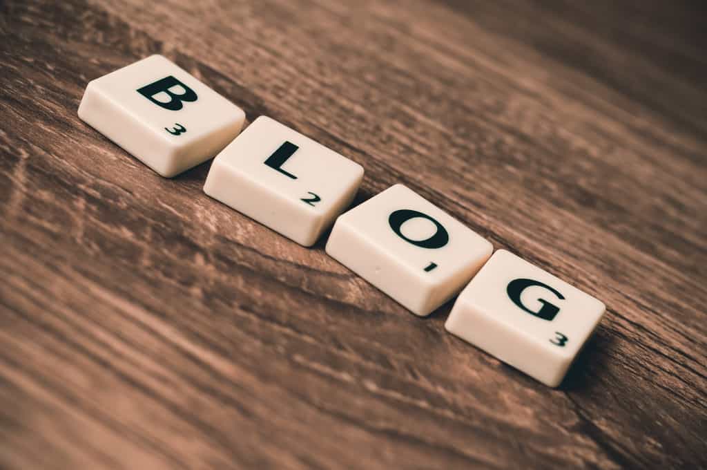 Représentation du terme « blog »&nbsp;à l'aide de dominos. © Firmbee, Pixabay&nbsp;