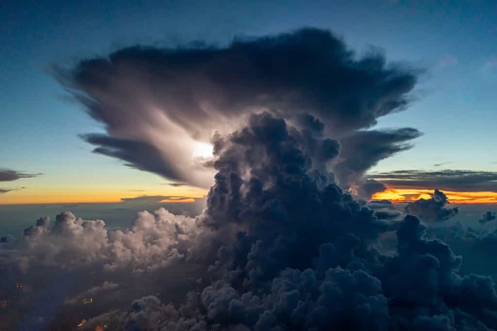 Le climat se réchauffe trop vite pour que les modèles climatiques et météorologiques puissent pleinement en tenir compte. © Andreas Thaller, Adobe Stock