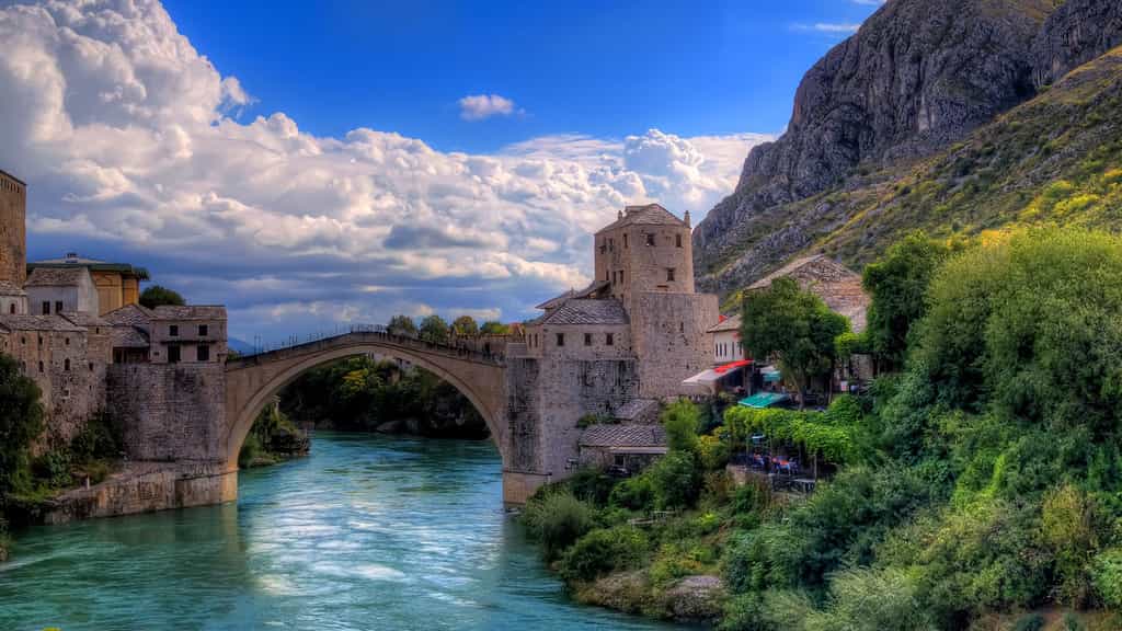Le pont de Mostar, un symbole de paix en Bosnie-Herzégovine