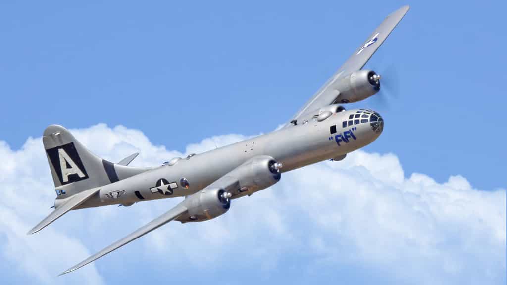Le Boeing B-29 Superfortress et les bombardements d'Hiroshima et Nagasaki
