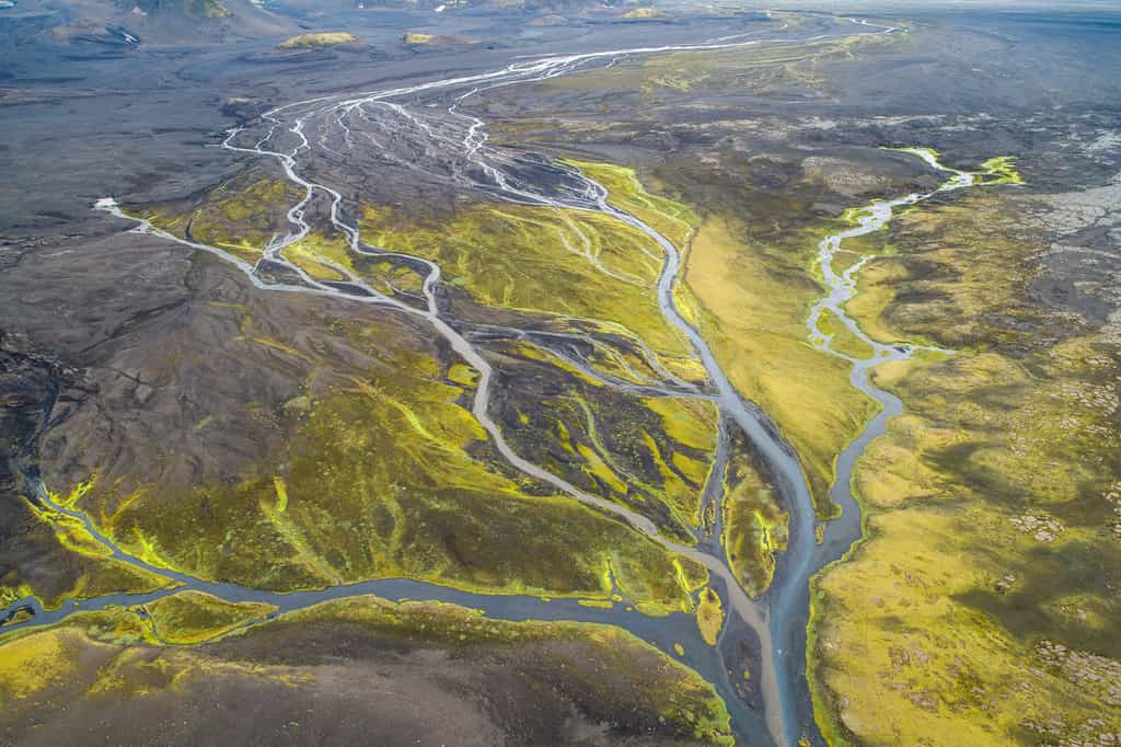L'Islande vue du ciel : arborescence de l'eau