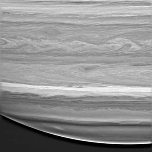 Détails des bandes nuageuses de Saturne