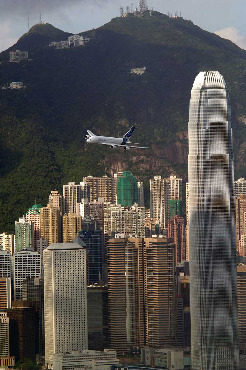 L’A380 à Hong Kong lors de son tour du monde