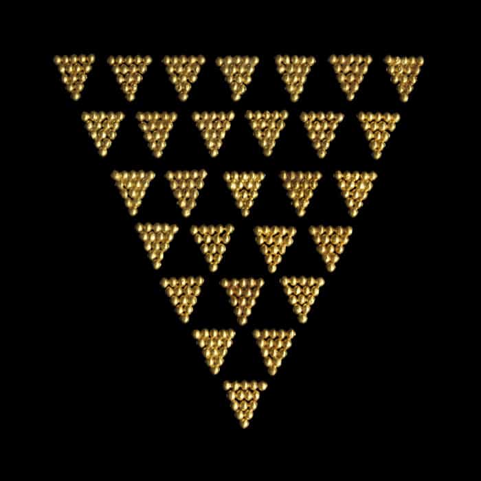Plaquettes triangulaires en or retrouvées à Tillia tepe