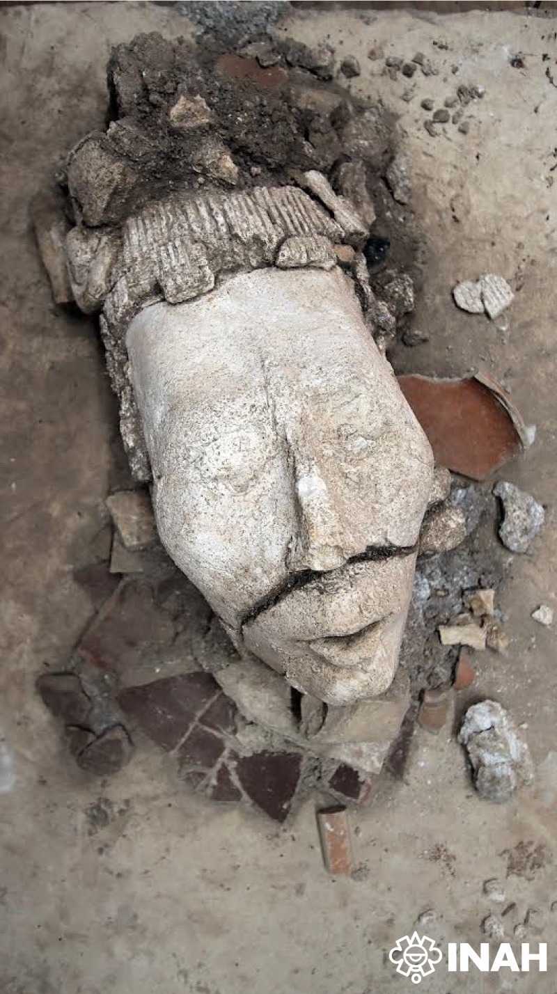 Une sculpture représentant le visage du dieu du maïs a été découverte au Mexique. © Gibrán Huerta, Instituto Nacional de Antropología e Historia (INAH)