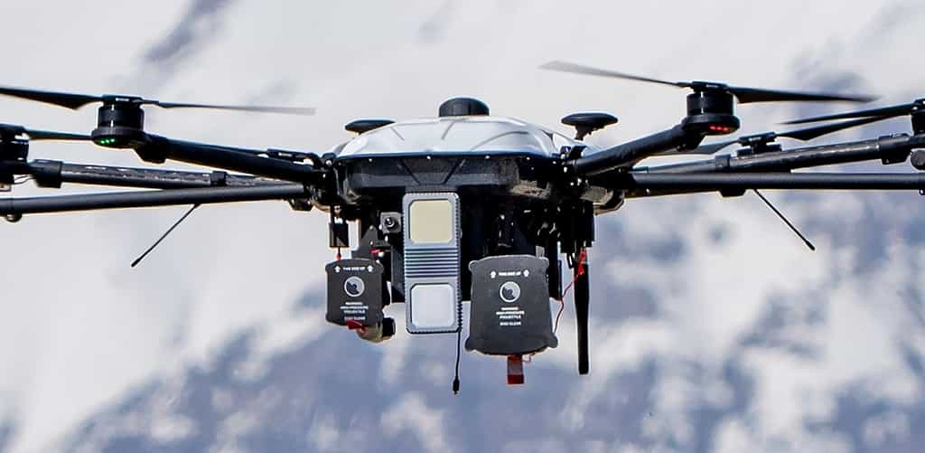 Le DroneHunter peut arrêter les drones ennemis en tirant un filet. © Fortem Technologies