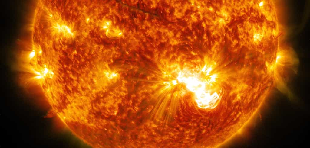 Puissante éruption solaire de classe X3 observée le 24 octobre 2014. © Nasa, SDO