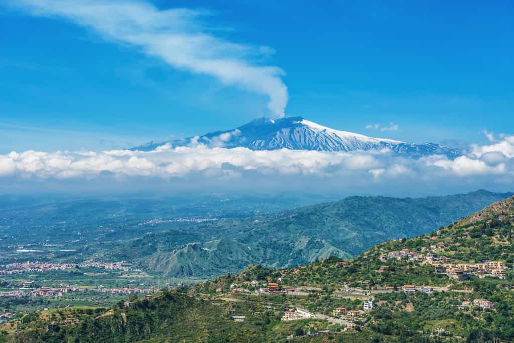 L’Etna est le plus haut et le plus actif des volcans d’Europe. © XtravaganT, Fotolia
