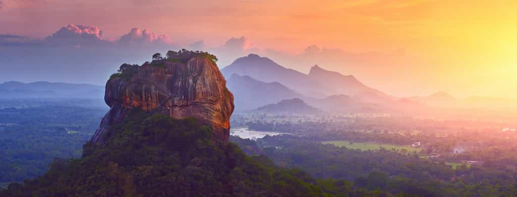 Partir au Sri Lanka et s'émerveiller des paysages incroyables. ©soft_light, Adobe.