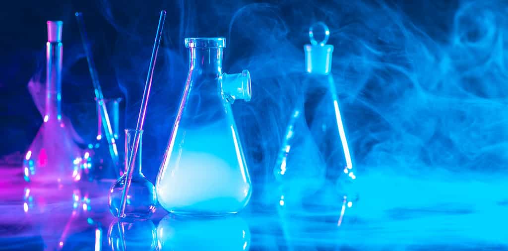 Le formaldéhyde est un gaz toxique et inflammable. © Grispb, Adobe Stock