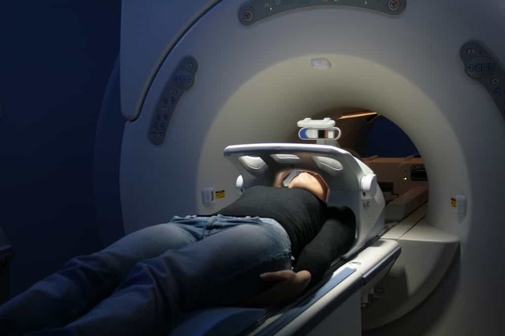 L'IRM (Imagerie par Résonance Magnétique) : un examen bruyant, mais pas douloureux… © G3R1, Fotolia