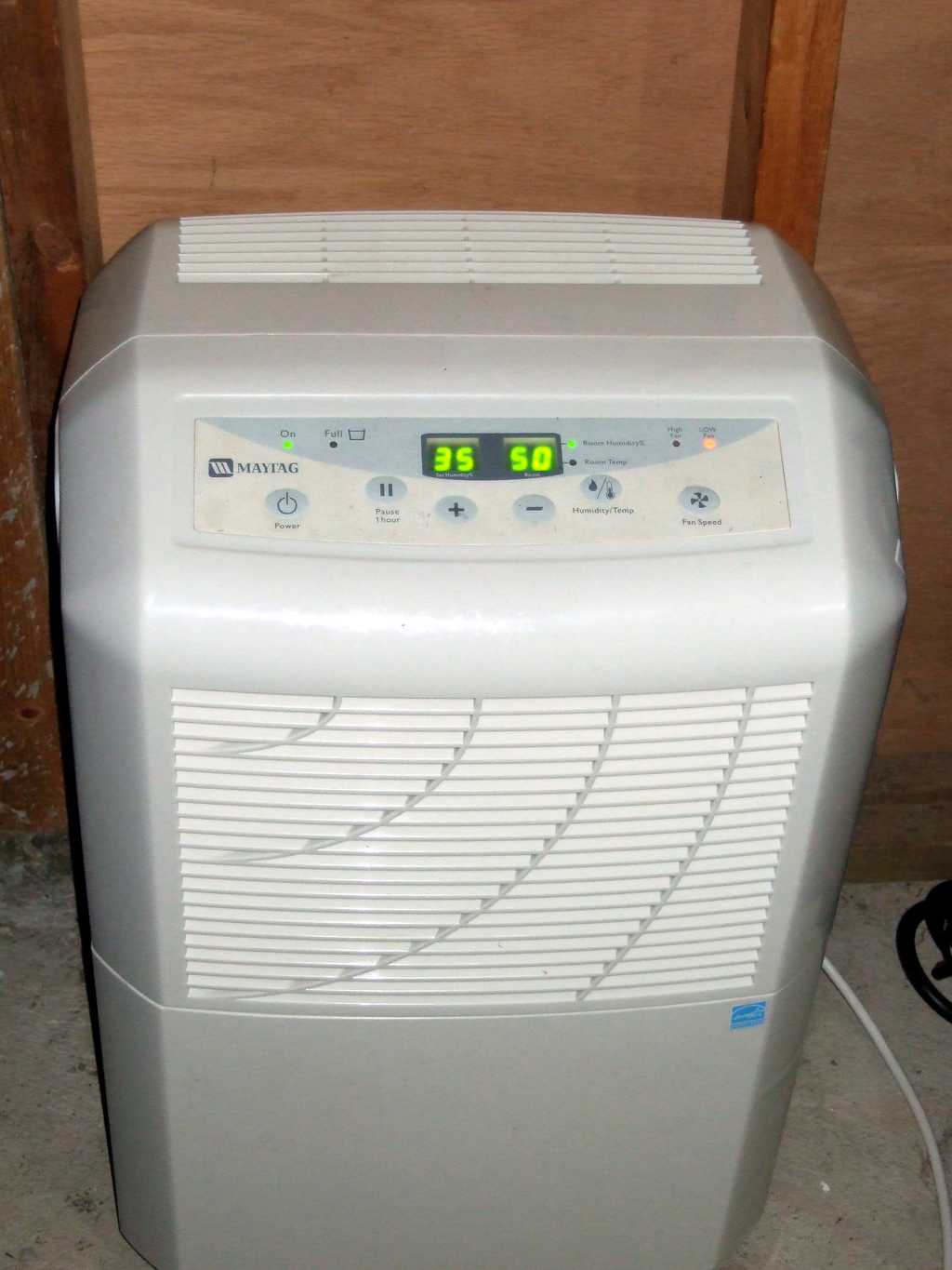 Le déshumidificateur diminue l'humidité présente dans l'air. © Dchristle, Domaine public, Wikimedia Commons