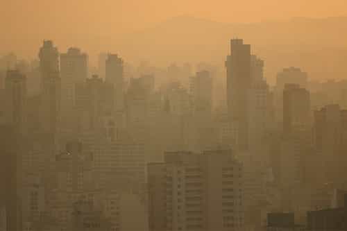Sao Paulo noyé dans le smog. © BuenosAiresPhotographer.com CC by-sa 2.0