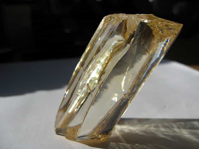 Le zircon est un cristal du système quadratique. © tdr.ulrich-Flickr CC by nc sa 20