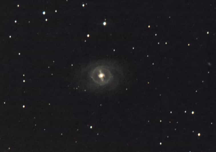 Cette image a été réalisée par "baf" (son pseudo sur le forum astro de Futura-Sciences) avec un appareil photo numérique réflex derrière un télescope de 150 mm de diamètre.