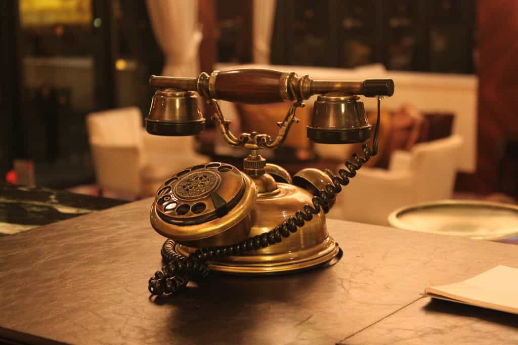 Certains attribuent l’invention du téléphone à Graham Bell (1876), d’autres à Antonio Meucci. © Maria, fotolia