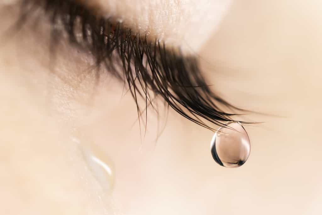 Les larmes nettoient les yeux. © Laura Pashkevich, Fotolia