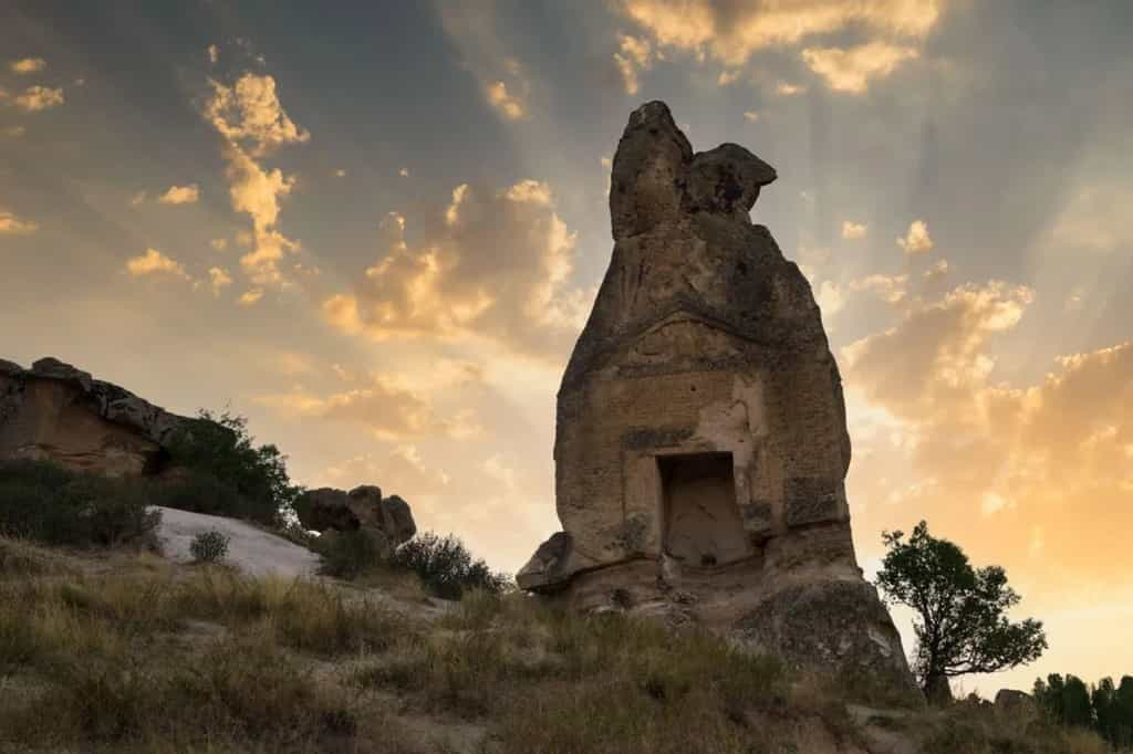 Une inscription antique gravée sur le « rocher du lion », en Turquie, vient d'être déchiffrée. © daphnusia, iStock