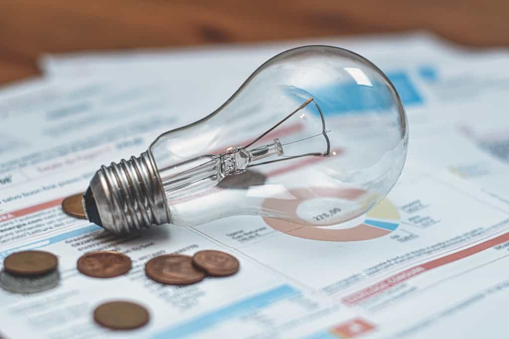 Maîtriser son budget énergie devient plus simple que jamais. Découvrez comment faire des économies concrètes sur votre facture d'électricité. © michelangeloop, Adobe Stock