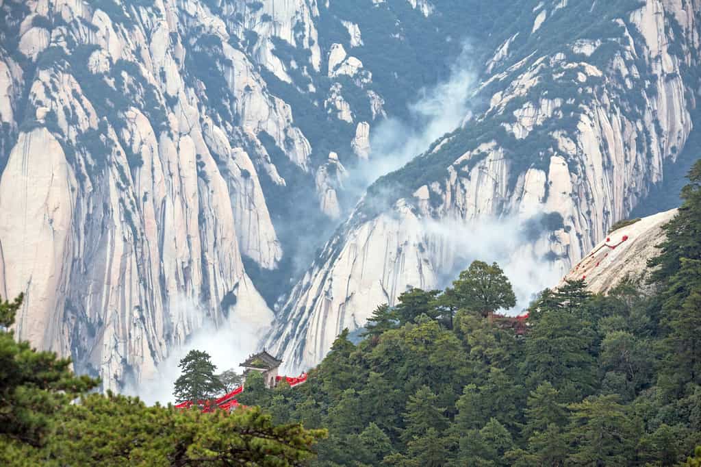 La plus ancienne cité impériale de Chine a été découverte. Ici, paysage dans la chaîne de montagnes du mont Hua, dans la province du Shanxi. © kiwisoul, Fotolia