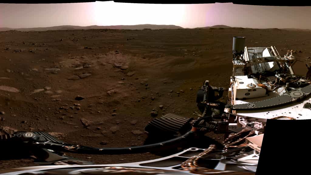 Panorama du site d'atterrissage de Perseverance le 20 février 2021. Ce panorama a été réalisé à partir d'images acquises par les caméras de navigation du rover. Six images ont été nécessaires pour le créer. © Nasa, JPL