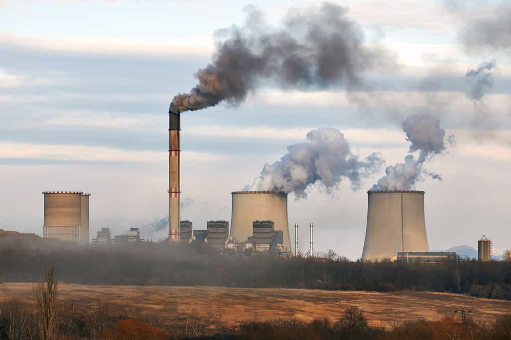 La constellation Carb-Chaser sera capable de localiser et mesurer les émissions de dioxyde de carbone de sites industriels. © Gudellaphoto, Adobe Stock