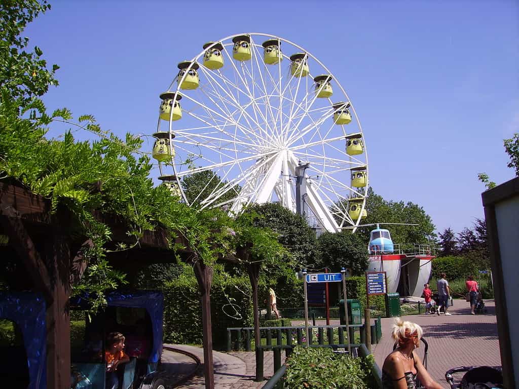 Le Boudewijn Seapark, à Bruges, un des parcs d'attractions de Belgique, doit son nom, en 1963, au roi Baudouin. © Immanuel Giel, Wikimedia Commons, DP