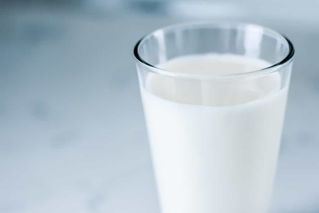 Le lait sans lactose évite les problèmes de digestion chez les personnes intolérantes. © Anneleven.com, Fotolia
