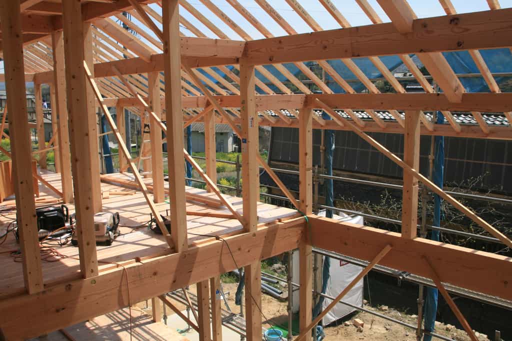 Construire une extension en bois est rapide à exécuter et peu coûteux.  © Non connu, Wikimedia commons, CC BY 3.0