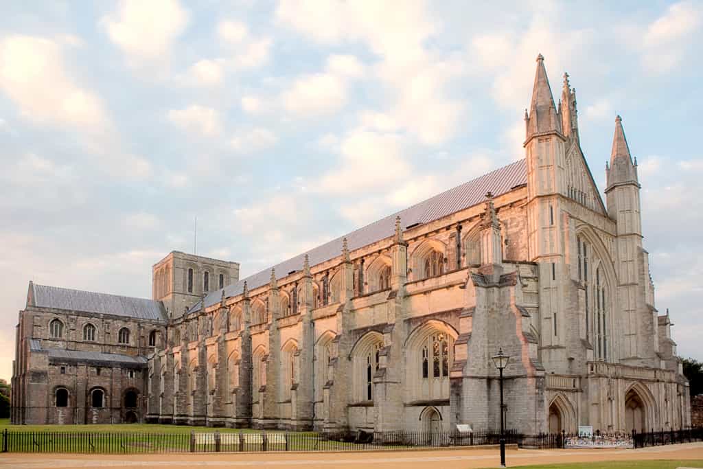 La cathédrale de Winchester est la seule au monde à posséder un clocher diatonique de 14 cloches. © Antony McCallum, Wikimedia Commons, cc by 3.0
