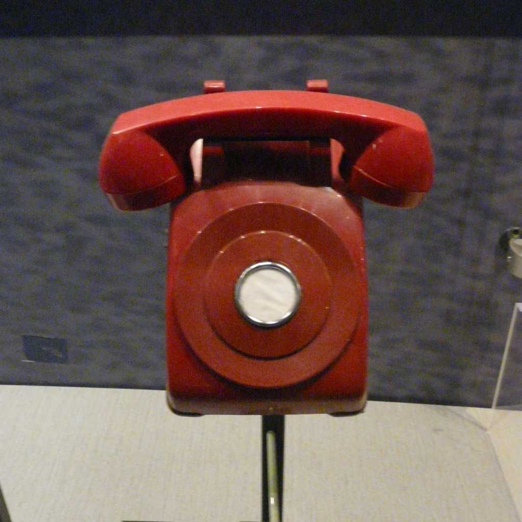 Le téléphone rouge a été l'un des symboles de la Détente durant la guerre froide. © Piotrus, Wikimedia Commons, cc by sa 3.0