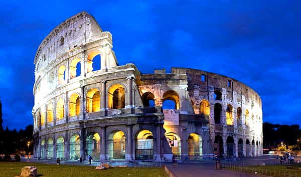 Le Colisée, à Rome. Sa construction s’est achevée sous l’empereur Vespasien, en 80 de notre ère. Il s’agit du plus grand amphithéâtre construit dans l’Empire romain. © Diliff, cc by sa 2.5
