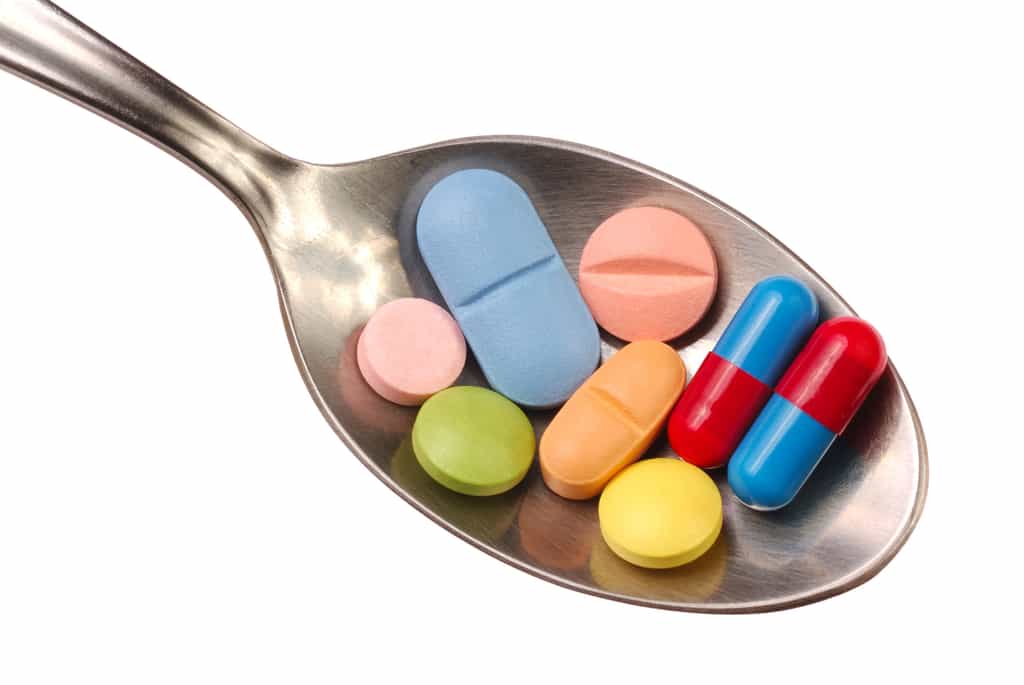 Certains médicaments, comme l’aspirine et des anti-inflammatoires non stéroïdiens (AINS), sont ototoxiques à trop fortes doses. © Phovoir