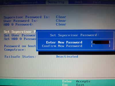 Certains ordinateurs proposent plusieurs mots de passe, notamment attribuables à un disque dur. Le plus simple est toujours de définir un « mot de passe superviseur », plus général, dans le BIOS de votre ordinateur. © Guénaël Pépin