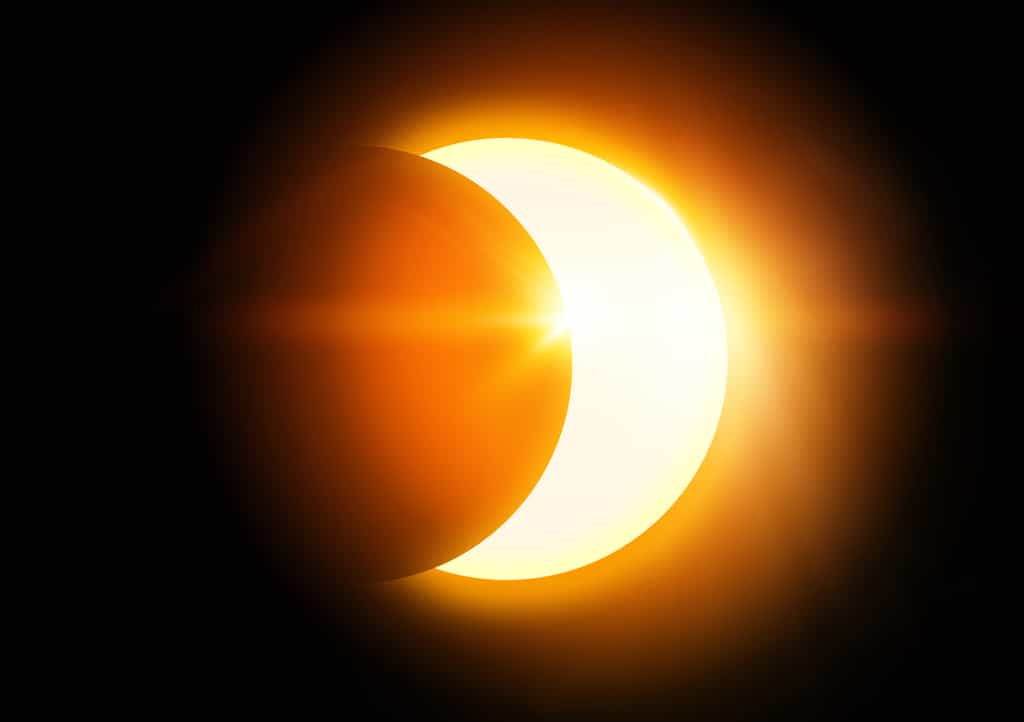 Sans lunette de protection, l'observation d'une éclipse de Soleil est vivement déconseillée car très dangereuses pour vos yeux. © James Thew, fotolia