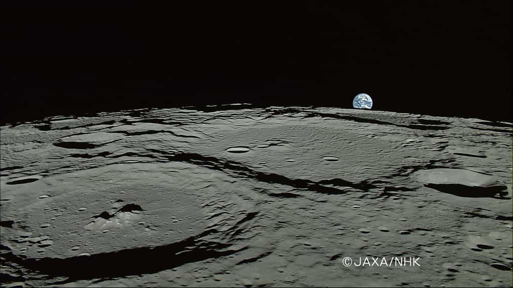Une superbe image prise en 2007 par la sonde japonaise Kaguya qui tournait autour de la Lune à très faible altitude. Aujourd'hui, l'ambition de l'Esa est d'y faire marcher un jour des astronautes européens. © Jaxa, NHK