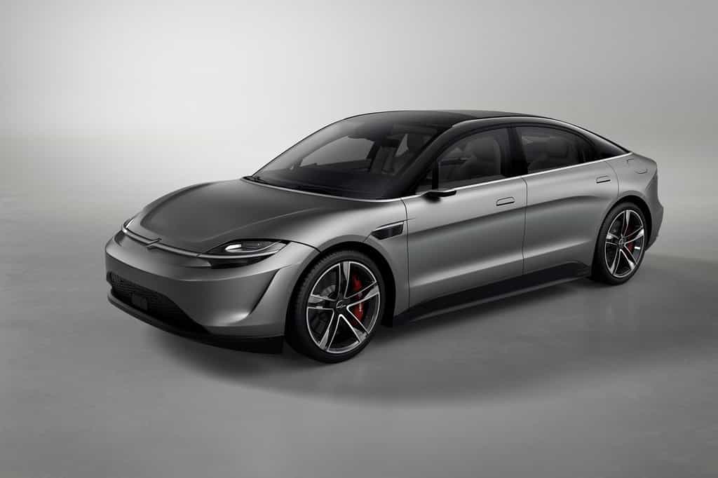Certains traits de la Sony Vision-S rappellent la Tesla Model 3 ainsi que la Porsche Taycan. © Sony