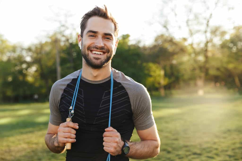 La cigarette altère les performances sportives. © Drobot Dean, Adobe Stock