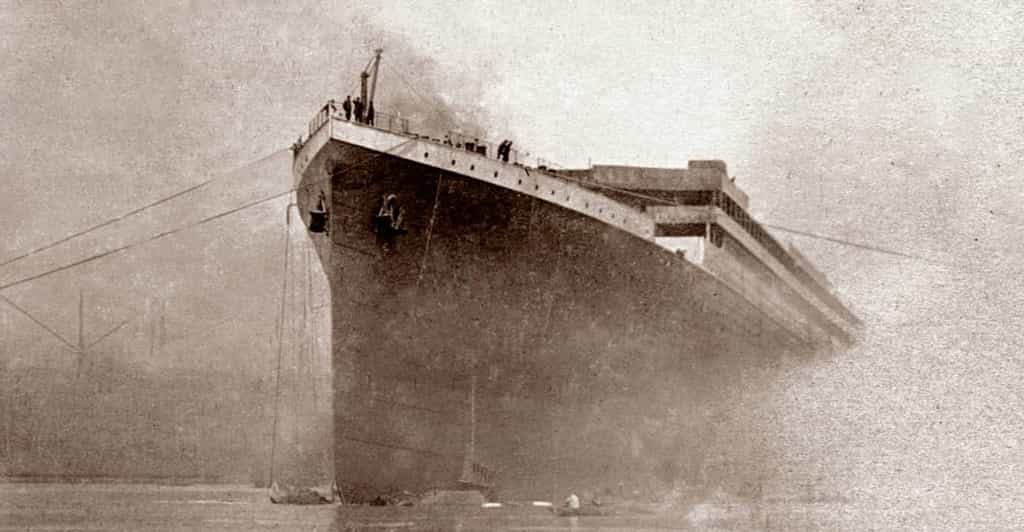 L'iceberg ne serait pas la seule cause du naufrage du Titanic. Ici, photographie du Titanic extraite du film Titanic : The New Evidence. © Channel 4