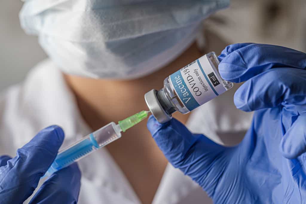 AstraZeneca a communiqué sur l'efficacité de son vaccin après les doutes du NIAID. © myskin, Adobe Stock