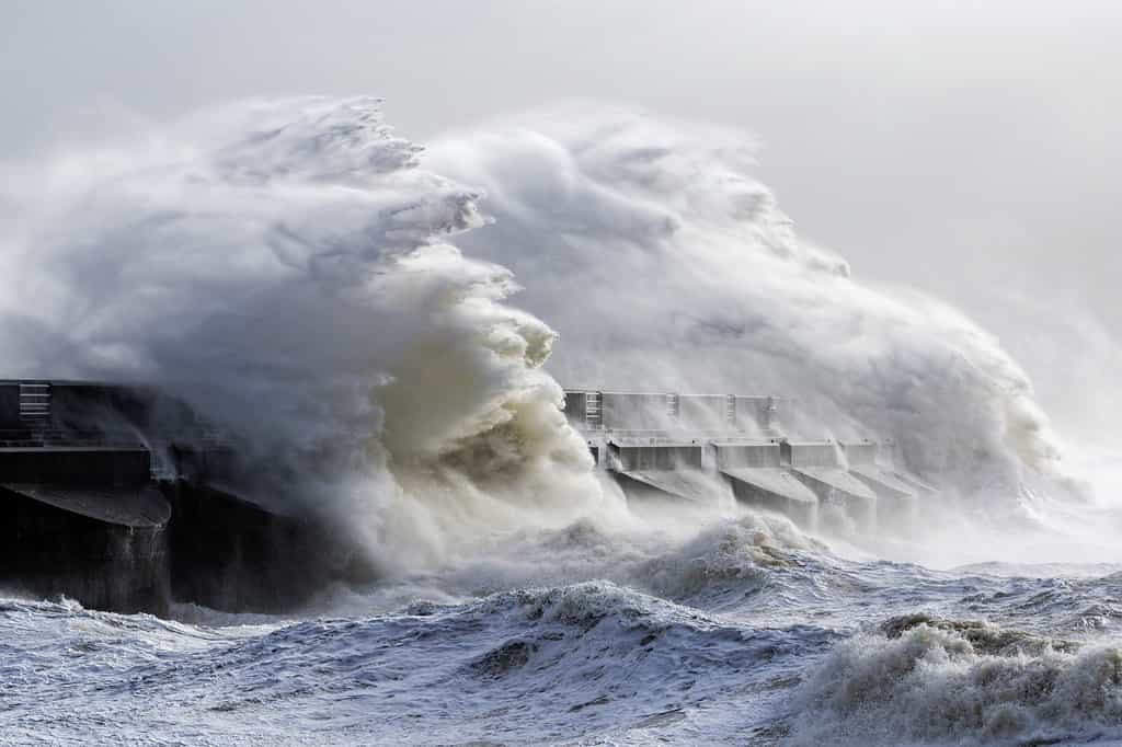 Le réchauffement des océans modifie le régime des vents, ce qui renforce les vagues. © hehaden, Flickr, CC By-NC 2.0