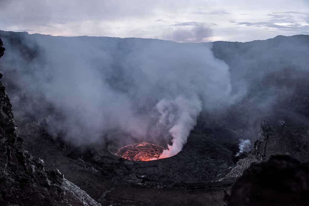 Une photo du lac de lave permanent du volcan Nyiragongo en Afrique, découvert par Haroun Tazieff. © Fotolia, Eric Isselée