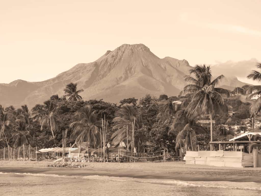 La ville de Saint-Pierre, sur l'île de la Martinique, a été totalement détruite en mai 1902.&nbsp;© xlatlantique, Adobe Stock