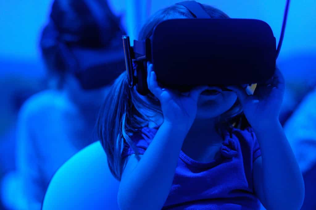 Le Winkyverse vise les enfants, de 5 à 12 ans, pour leur permettre d'appréhender les technologies du futur. © Giu Vicente, Unsplash