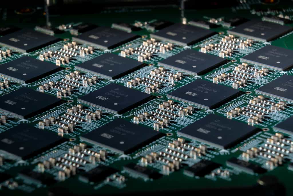 64 processeurs sont nécessaires pour atteindre le nombre de huit millions de neurones. © Intel