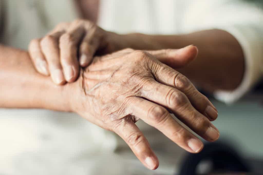 La maladie de Parkinson est difficile à diagnostiquer avant l'apparition des tremblements. © Ipopba, Adobe Stock&nbsp;