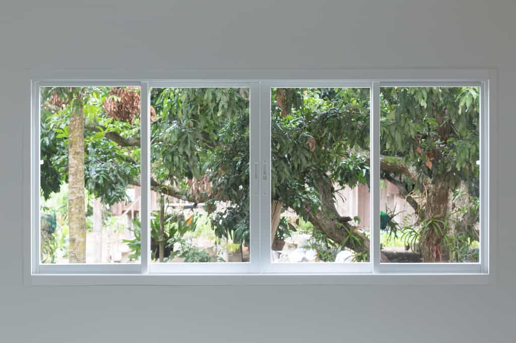 Quel est le prix d'une fenêtre coulissante ?  ©sutichak , Adobe Stock