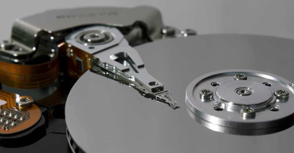 Le recours aux skyrmions pourrait réduire drastiquement la taille des disques durs de nos ordinateurs. © rock_rock, Pixabay, CC0 Creative Commons