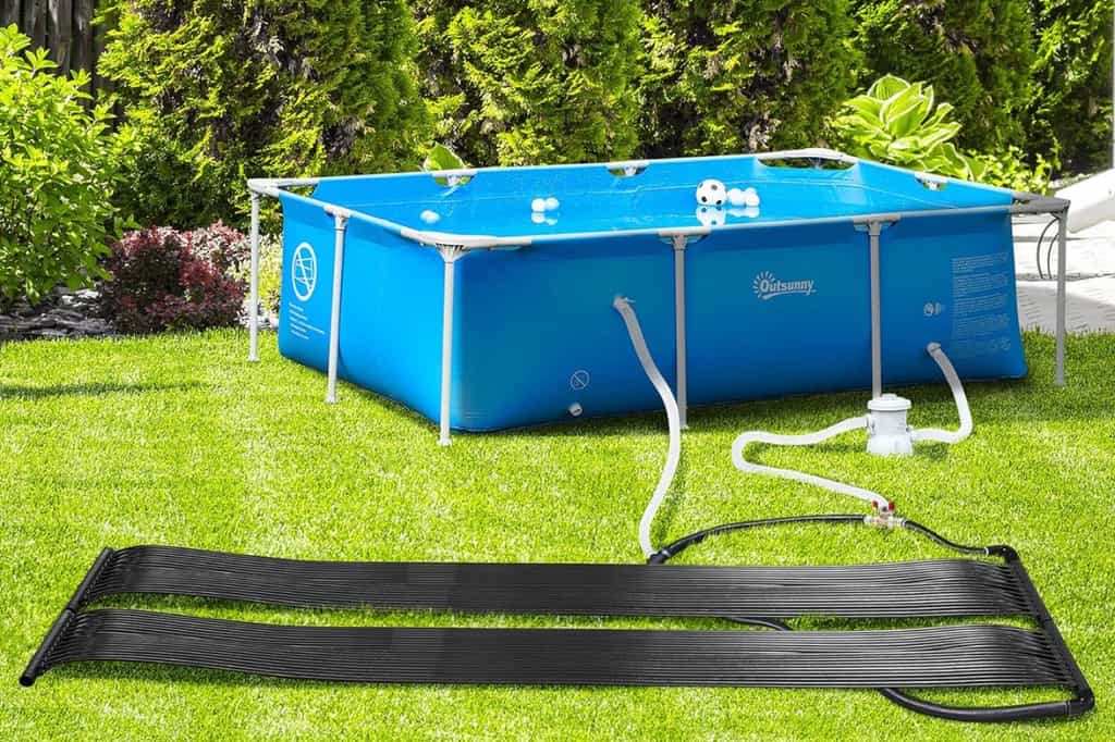 Les tapis solaires de piscine sont indispensables pour des moments de détente en plein air © Amazon