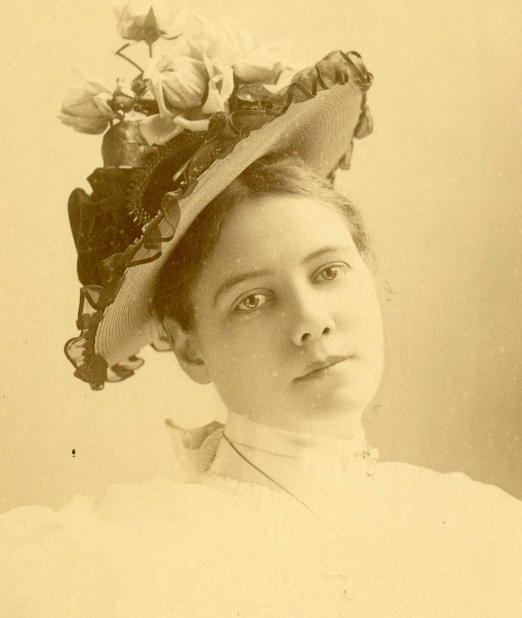 Nellie Bly : Une Femme à L’origine Du Journalisme D’investigation